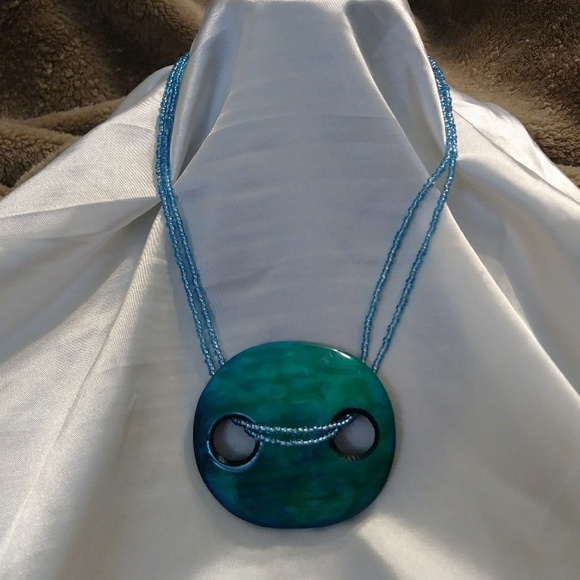 🆕Beaded Necklace with Large Resin Charm - Picture 2 of 5